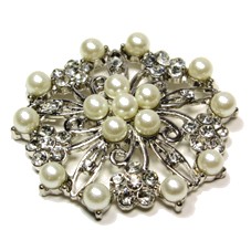 Brooch - Pearls & Diamante Flower